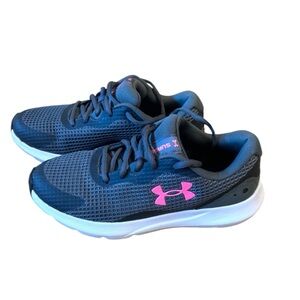 Under Armour Surge 3 Women’s Running Shoe Dk Gray & Hot Pink Size 6 US Sneaker